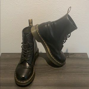 Black dr Marten ankle boot